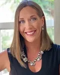 Portrait of Sarah Burke, Real Estate Advisor \ with Gulf Coast RE Group in Florida